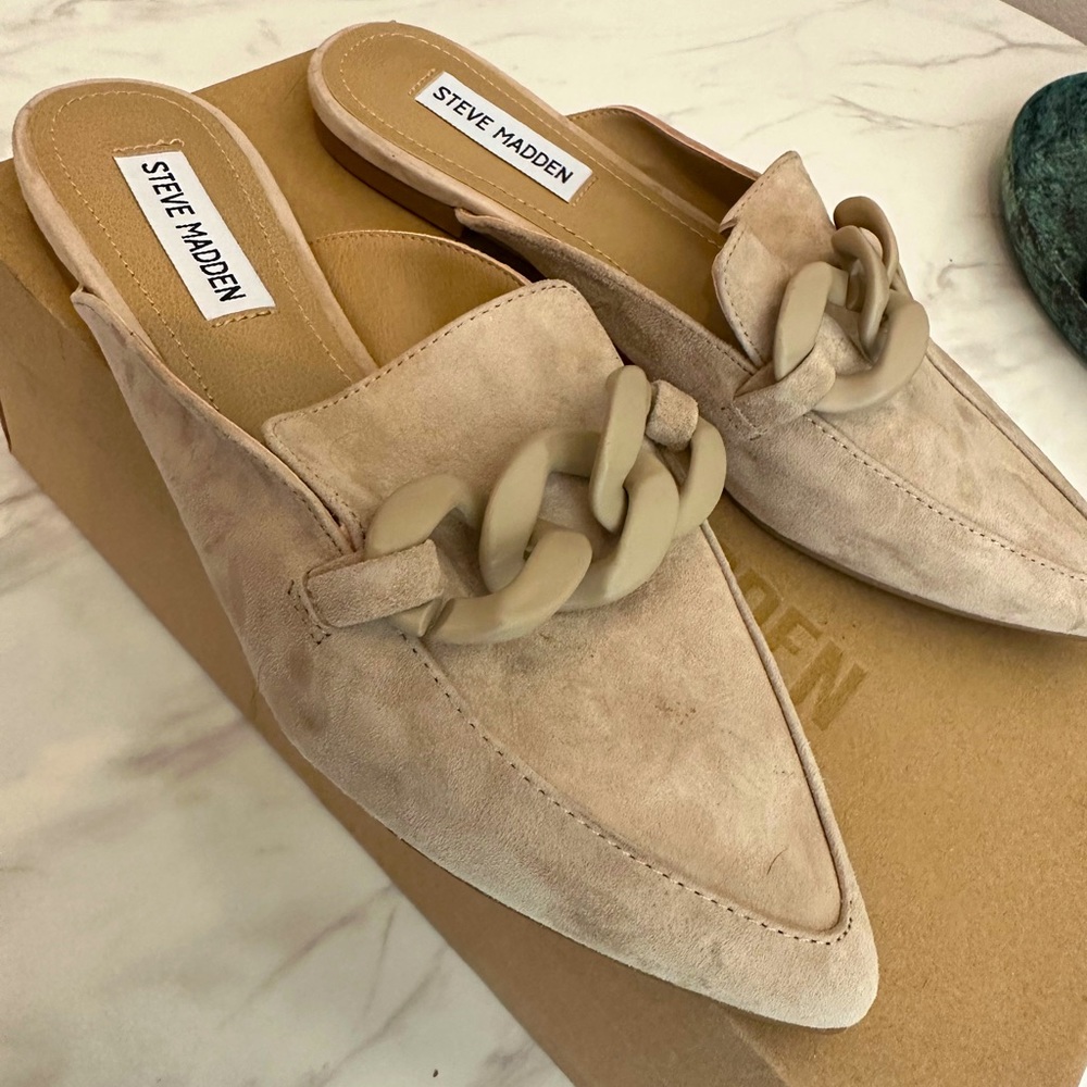 Steve Madden, brand new suede mules - size 7.5